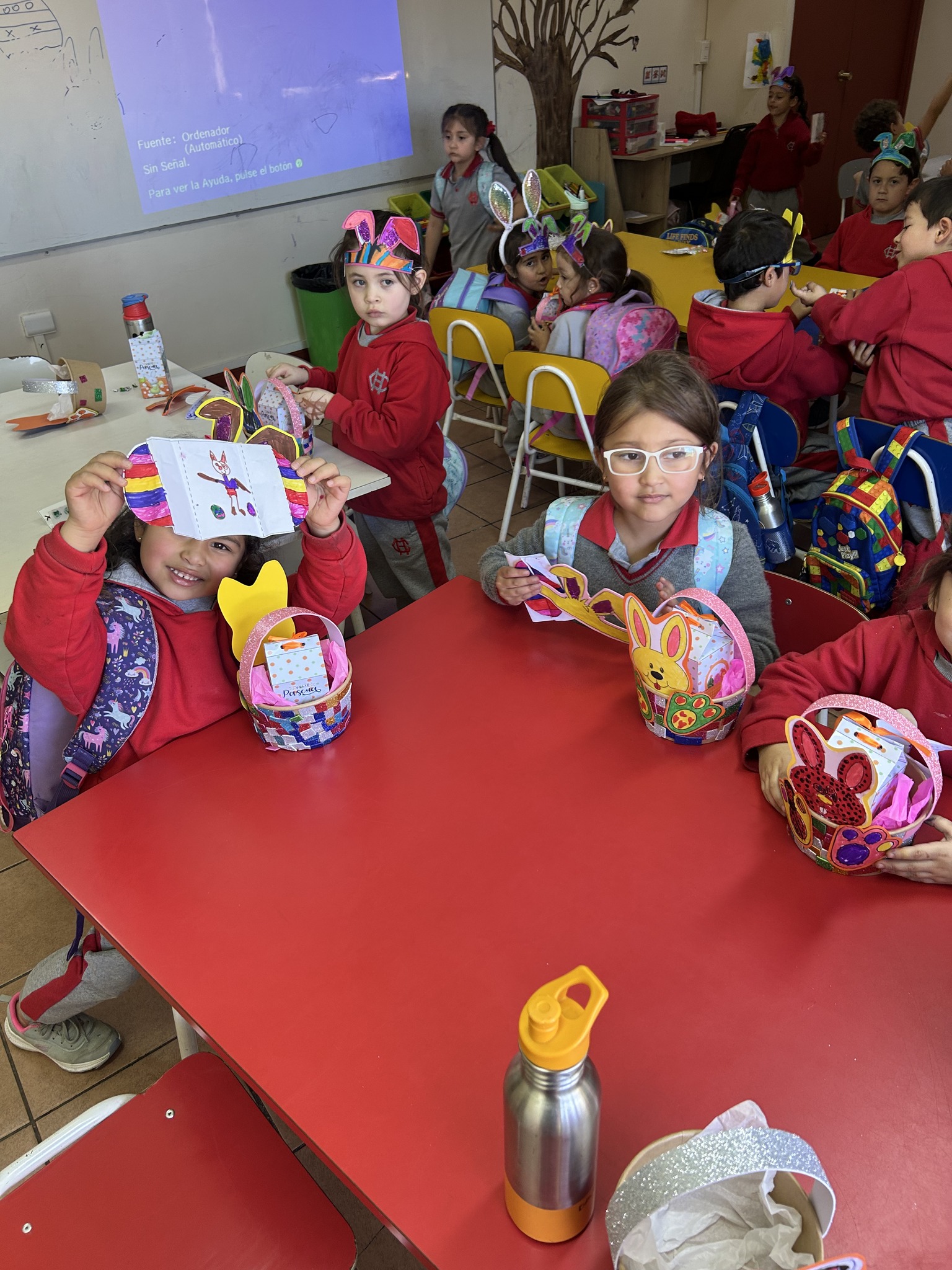 ¡Momentos dulces y llenos de alegría! 2025 - 490871816_1153893416533649_5522129813114060810_n.jpg